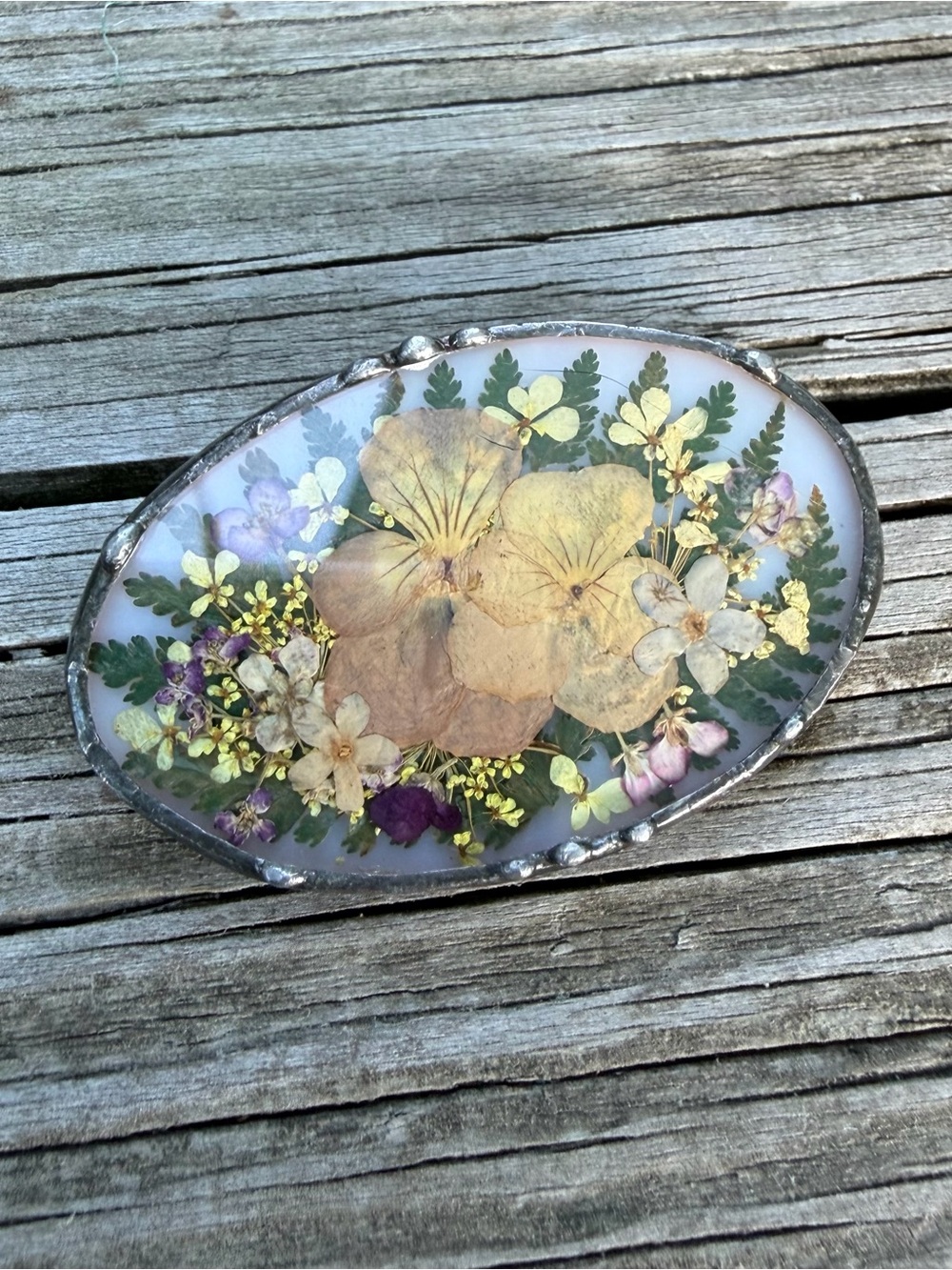 Soldered Metal Oval Dried Flowers Under Glass Over Milk Glass Brooch/Pin 2” - Picture 16 of 16
